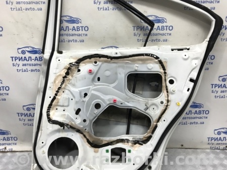 ФОТО Дверь задняя правая Рестайлинг для Toyota Avensis T270 (10.2008-12.2012) Київ