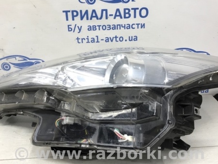 ФОТО Фара левая галоген Рестайлинг для Toyota Avensis T270 (10.2008-12.2012) Киев