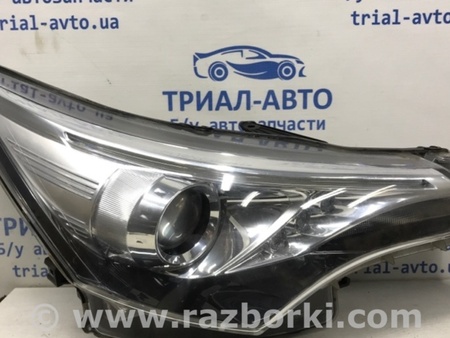 ФОТО Фара правая галоген Рестайлинг для Toyota Avensis T270 (10.2008-12.2012) Київ