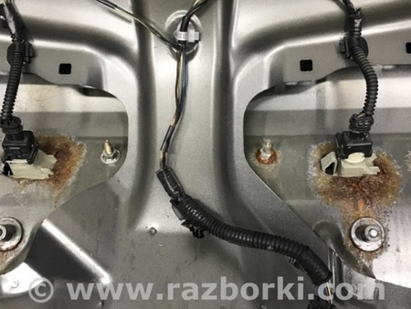 ФОТО Крышка багажника для Toyota Avensis T250 (02.2003-10.2009) Киев