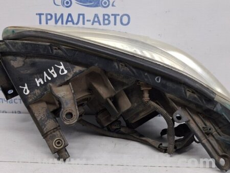 ФОТО Фара правая галоген для Toyota RAV-4 (05-12) Київ