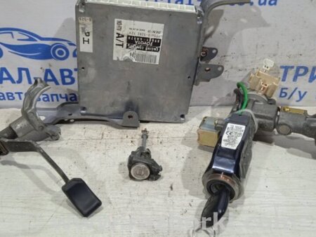 ФОТО Блок управления двигателем для Toyota Land Cruiser Prado 120 Киев