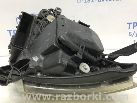 ФОТО Фара правая галоген для Toyota Avensis T250 (02.2003-10.2009) Киев