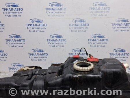 ФОТО Бак топливный пластик для Toyota Land Cruiser Prado 120 Киев