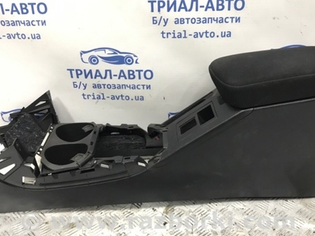 ФОТО Подлокотник для Toyota RAV-4 (05-12) Київ