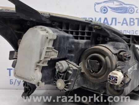 ФОТО Фара левая галоген для Toyota Avensis T250 (02.2003-10.2009) Київ