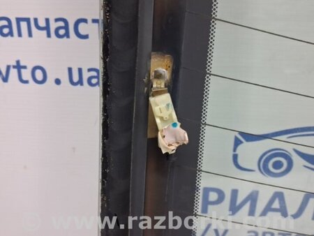 ФОТО Стекло в кузов заднее для Mazda 3 BK (2003-2009) (I) Київ