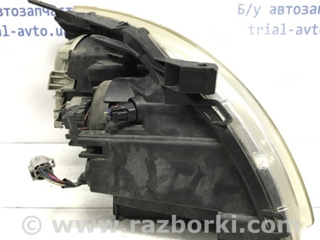 ФОТО Фара левая галоген для Toyota Avensis T250 (02.2003-10.2009) Киев