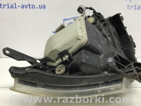 ФОТО Фара левая галоген для Toyota Avensis T250 (02.2003-10.2009) Киев
