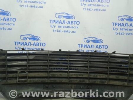 ФОТО Решетка бампера центральная для Toyota Camry 50 XV55 (04.2014-07.2018)  Киев