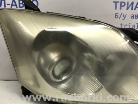 ФОТО Фара правая галоген для Toyota Avensis T250 (02.2003-10.2009) Киев