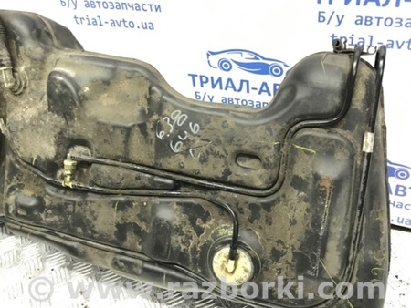 ФОТО Бак топливный пластик для Nissan Tiida/Versa C11 Киев