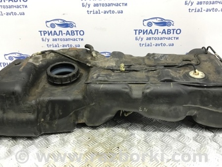 ФОТО Бак топливный пластик для Nissan Tiida/Versa C11 Киев