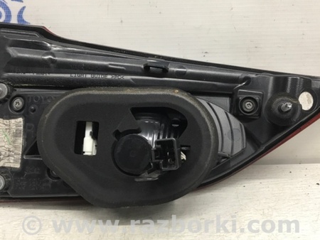 ФОТО Фонарь задний внутренний правый для Toyota Avensis T270 (10.2008-12.2012) Киев