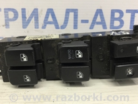 ФОТО Блок управления стеклоподъемниками для Hyundai Santa Fe CM (05-12) Киев
