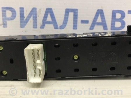 ФОТО Блок управления стеклоподъемниками для Hyundai Santa Fe CM (05-12) Киев