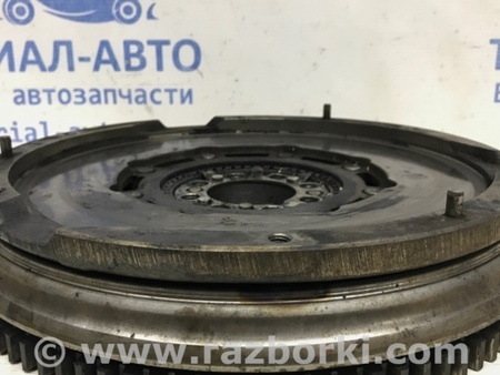 ФОТО Маховик для Toyota Avensis T250 (02.2003-10.2009) Киев