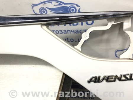 ФОТО Накладка крышки багажника для Toyota Avensis T270 (10.2008-12.2012) Киев