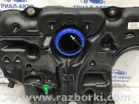 ФОТО Бак топливный пластик для Toyota Avensis T270 (10.2008-12.2012) Киев
