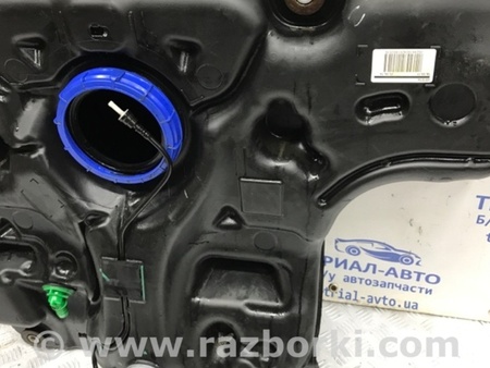 ФОТО Бак топливный пластик для Toyota Avensis T270 (10.2008-12.2012) Киев