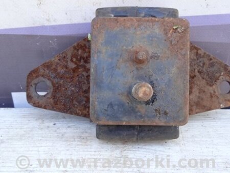 ФОТО Подушка ДВС правая для Toyota Land Cruiser 100 Київ