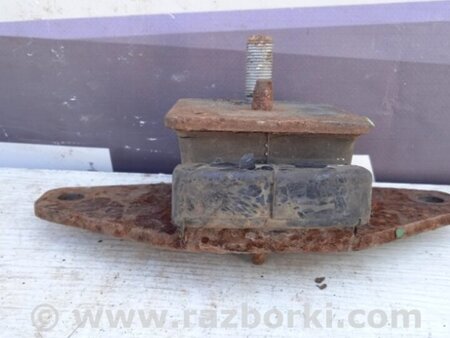 ФОТО Подушка ДВС правая для Toyota Land Cruiser 100 Київ