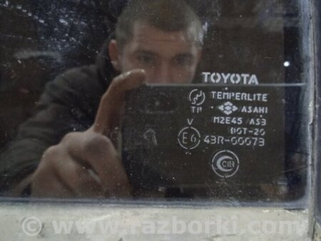 ФОТО Стекло двери задней левой (форточка) для Toyota Land Cruiser 100 Київ