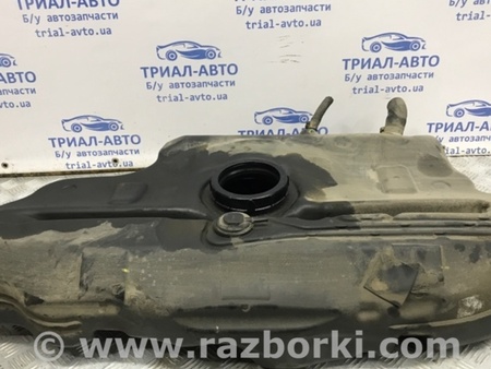 ФОТО Бак топливный пластик для Toyota Avensis T250 (02.2003-10.2009) Киев
