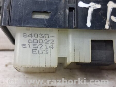 ФОТО Кнопка стеклоподъемника для Toyota Land Cruiser Prado 120 Киев