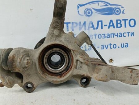 ФОТО Кулак поворотный левый со ступицей для Toyota Avensis T250 (02.2003-10.2009) Киев