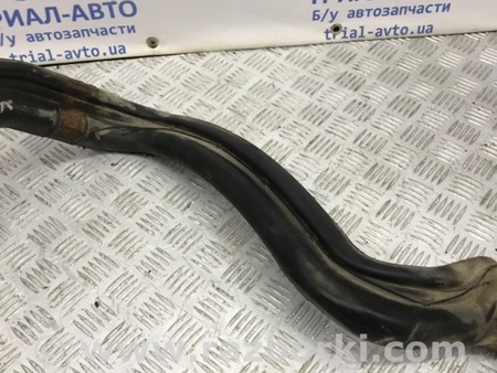 ФОТО Горловина заливная для Toyota Avensis T250 (02.2003-10.2009) Киев