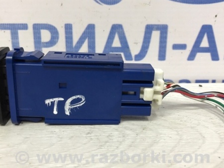 ФОТО Кнопка подогрева для Toyota Land Cruiser Prado 120 Киев