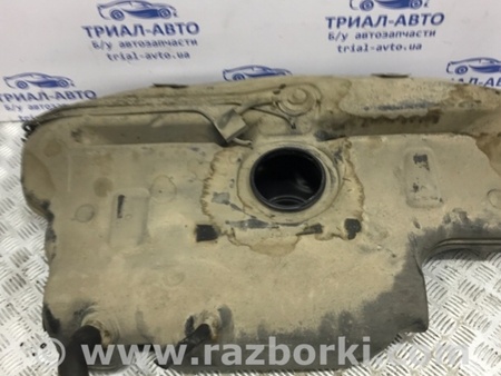 ФОТО Бак топливный пластик для Toyota Avensis T250 (02.2003-10.2009) Киев
