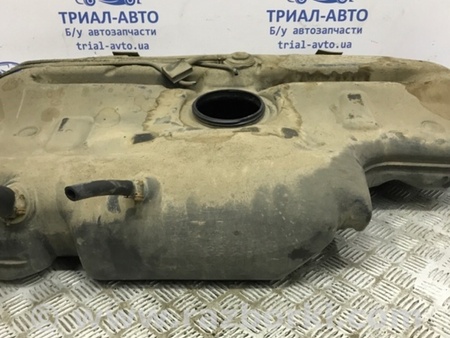 ФОТО Бак топливный пластик для Toyota Avensis T250 (02.2003-10.2009) Киев