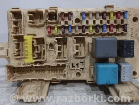 ФОТО Блок предохранителей салона для Toyota Avensis T250 (02.2003-10.2009) Киев