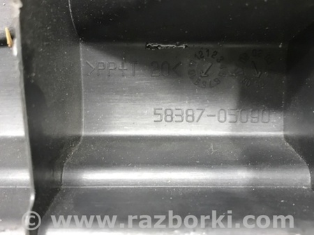 ФОТО Накладка задней панели для Toyota Avensis T250 (02.2003-10.2009) Киев