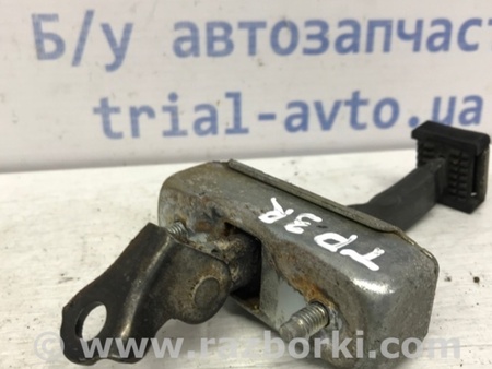 ФОТО Ограничитель двери задний правый для Toyota Land Cruiser Prado 120 Киев