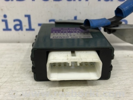 ФОТО Блок управления дверьми для Toyota Land Cruiser Prado 120 Киев