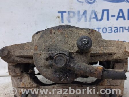 ФОТО Суппорт передний правый для Toyota Avensis T250 (02.2003-10.2009) Киев