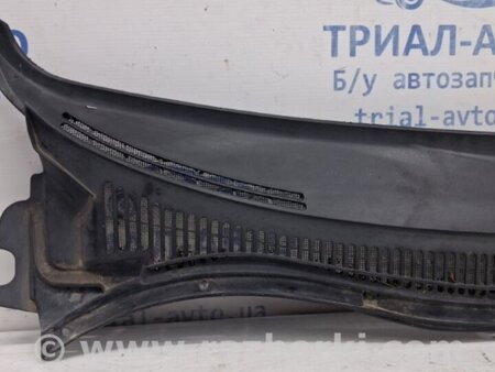 ФОТО Дефлектор дворников для Toyota Avensis T250 (02.2003-10.2009) Киев