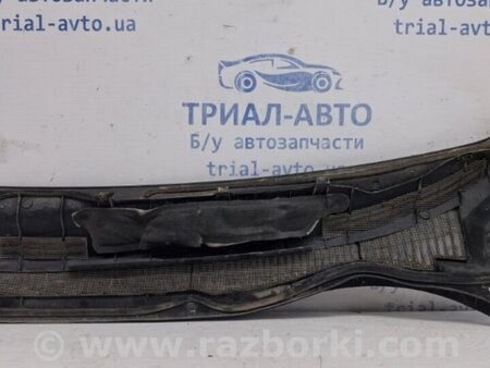 ФОТО Дефлектор дворников для Toyota Avensis T250 (02.2003-10.2009) Киев