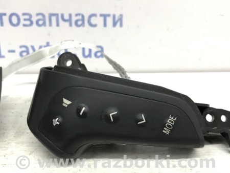 ФОТО Кнопки руля для Toyota Avensis T250 (02.2003-10.2009) Киев