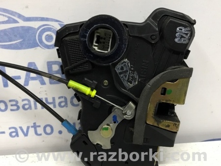 ФОТО Замок двери передний правый для Toyota Avensis T250 (02.2003-10.2009) Киев