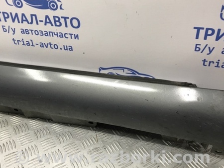 ФОТО Накладка порога внешняя правая для Toyota Avensis T250 (02.2003-10.2009) Киев