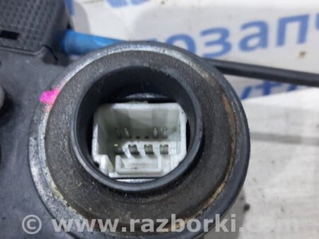 ФОТО Замок двери задний правый для Toyota Land Cruiser Prado 120 Киев