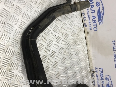 ФОТО Горловина заливная для Toyota Avensis T250 (02.2003-10.2009) Киев