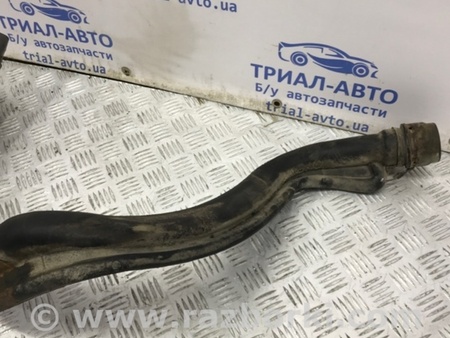 ФОТО Горловина заливная для Toyota Avensis T250 (02.2003-10.2009) Киев