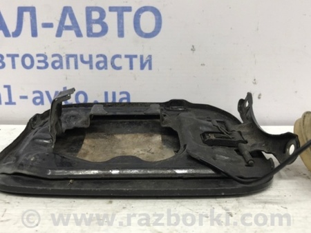 ФОТО Лючок бака для Toyota Avensis T250 (02.2003-10.2009) Киев
