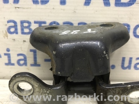 ФОТО Петля двери задней левой верхняя для Toyota Avensis T250 (02.2003-10.2009) Киев