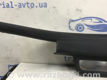 ФОТО Накладка порога внешняя правая для Toyota Avensis T250 (02.2003-10.2009) Киев